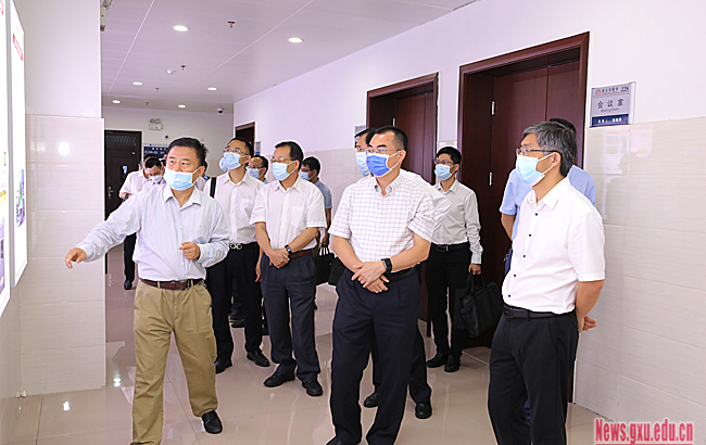 https://news.gxu.edu.cn/__local/E/E6/22/B52A5A2A729A248D80E356CF4FD_D6A1C00F_43F0B.jpg